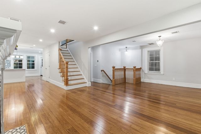 318 Concorde Ave 2, Cambridge, MA 02138