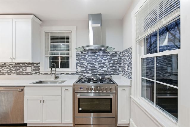318 Concorde Ave 2, Cambridge, MA 02138