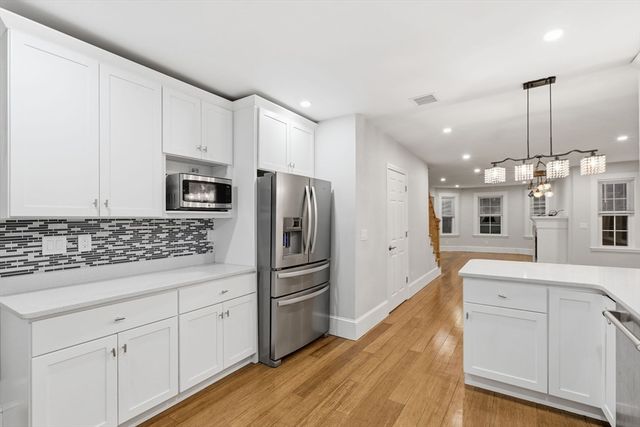 318 Concorde Ave 2, Cambridge, MA 02138