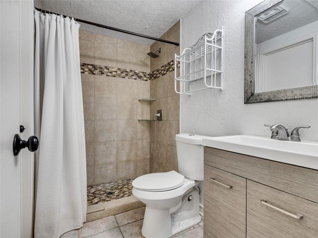 174 April Point Drive S, Conroe, TX 77356