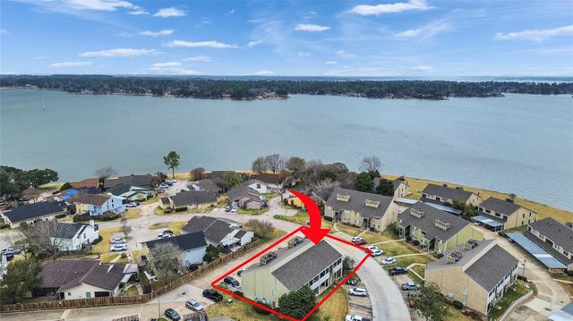 174 April Point Drive S, Conroe, TX 77356