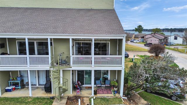 174 April Point Drive S, Conroe, TX 77356