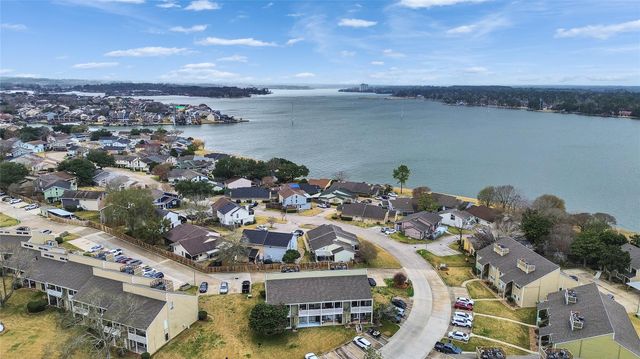 174 April Point Drive S, Conroe, TX 77356