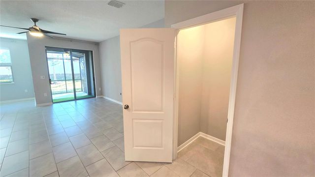11992 SANDS COVE, Orlando, FL 32828