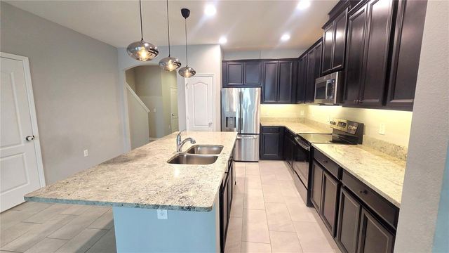 11992 SANDS COVE, Orlando, FL 32828