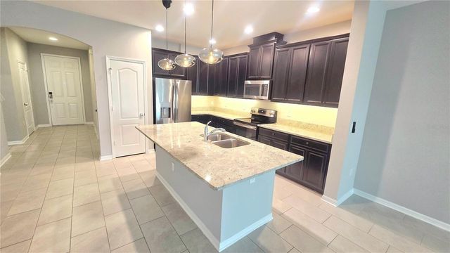 11992 SANDS COVE, Orlando, FL 32828