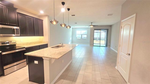 11992 SANDS COVE, Orlando, FL 32828