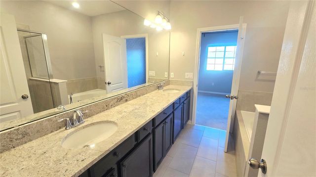 11992 SANDS COVE, Orlando, FL 32828