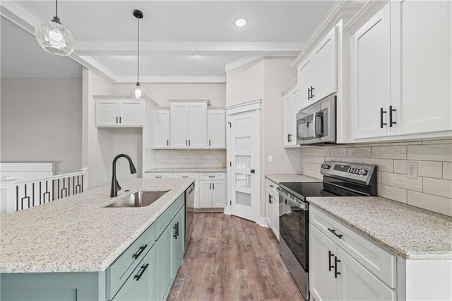 1901 Owen Drive, Pleasant Hill, MO 64080