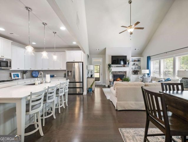 7174 Boathouse Way, Flowery Branch, GA 30542