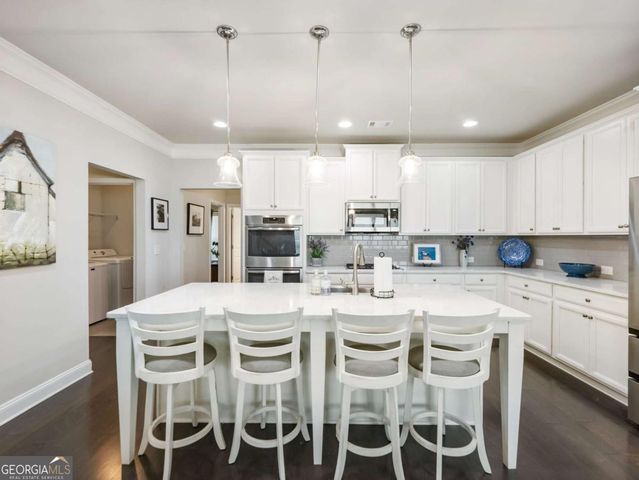 7174 Boathouse Way, Flowery Branch, GA 30542