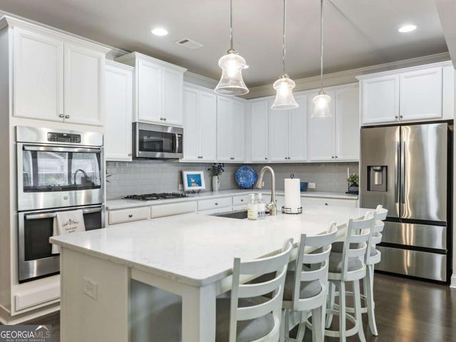 7174 Boathouse Way, Flowery Branch, GA 30542