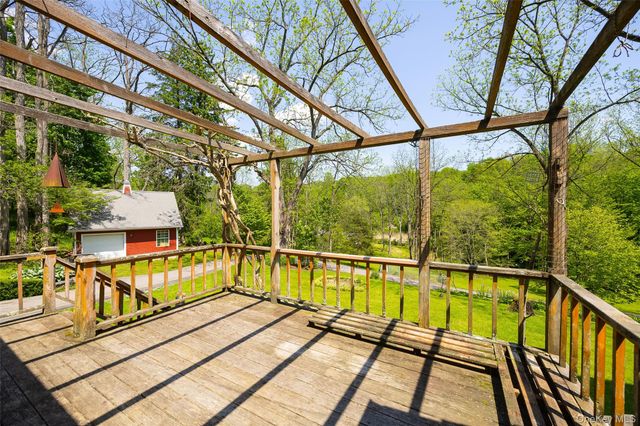 212 Pleasant Ridge Road, Poughquag, NY 12570