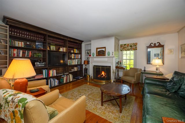 212 Pleasant Ridge Road, Poughquag, NY 12570