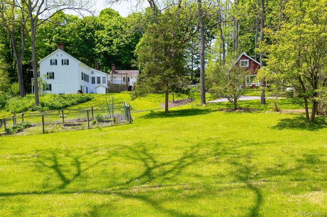 212 Pleasant Ridge Road, Poughquag, NY 12570