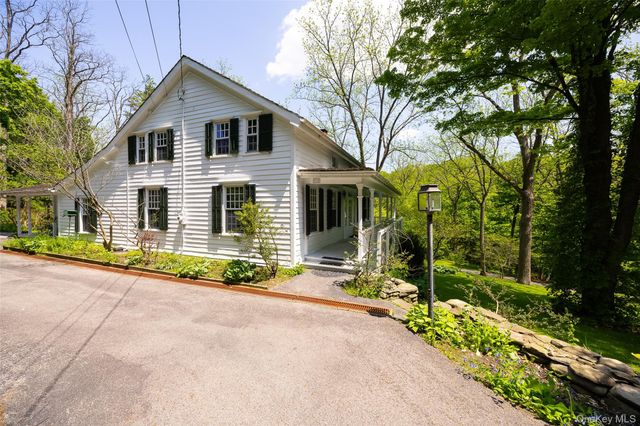 212 Pleasant Ridge Road, Poughquag, NY 12570