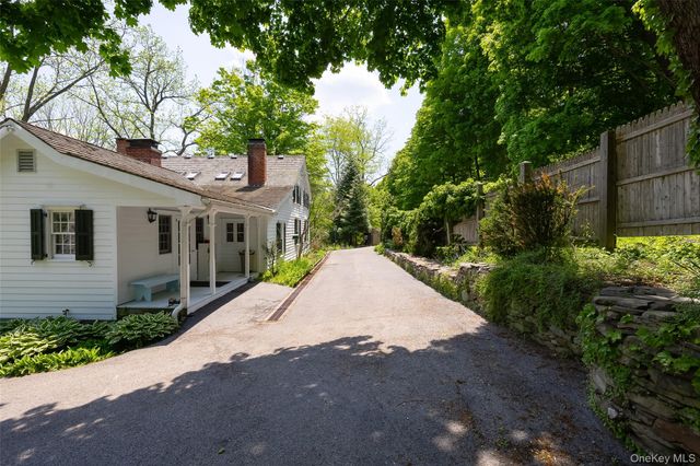 212 Pleasant Ridge Road, Poughquag, NY 12570