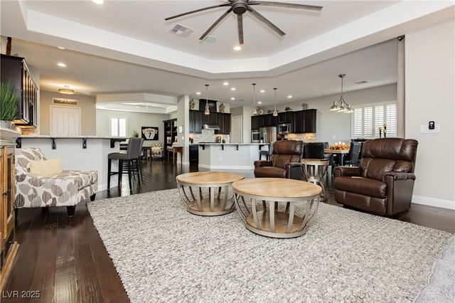 242 Evante Street, Las Vegas, NV 89138