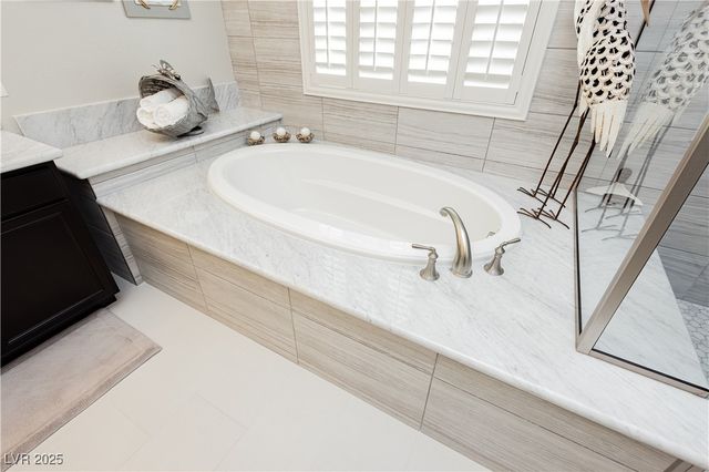 242 Evante Street, Las Vegas, NV 89138