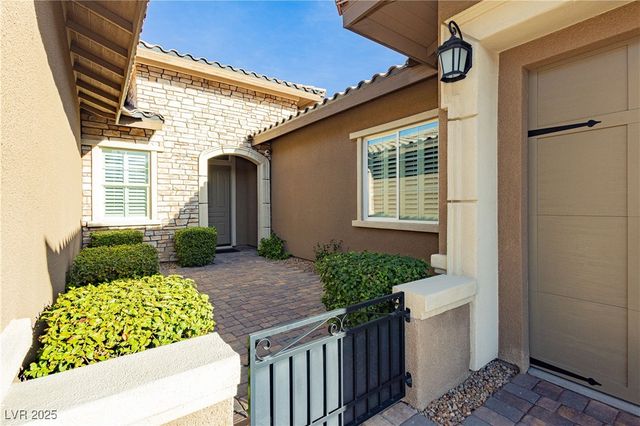 242 Evante Street, Las Vegas, NV 89138