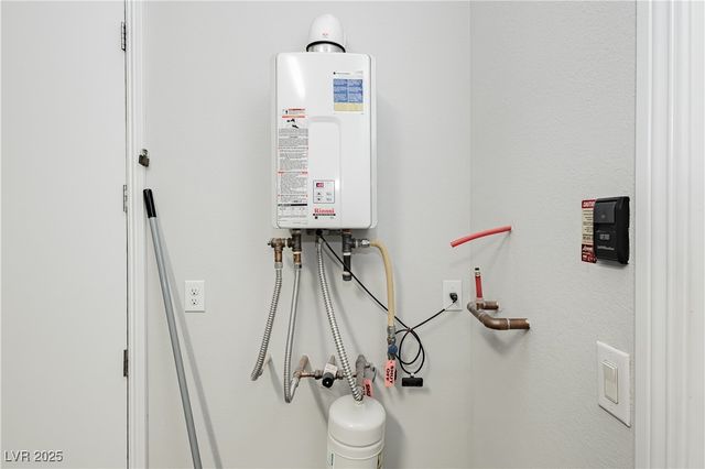 242 Evante Street, Las Vegas, NV 89138