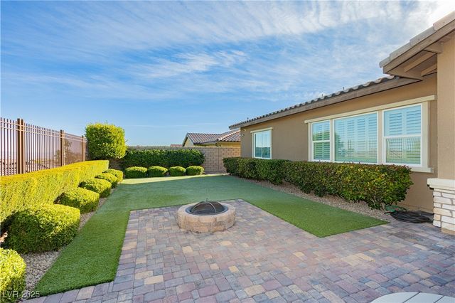 242 Evante Street, Las Vegas, NV 89138