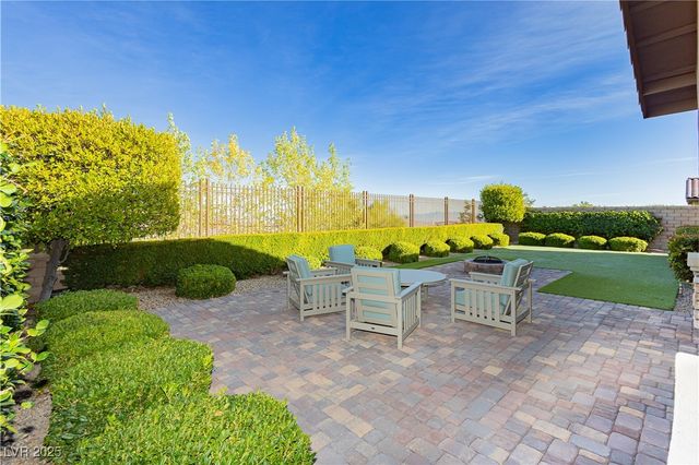 242 Evante Street, Las Vegas, NV 89138