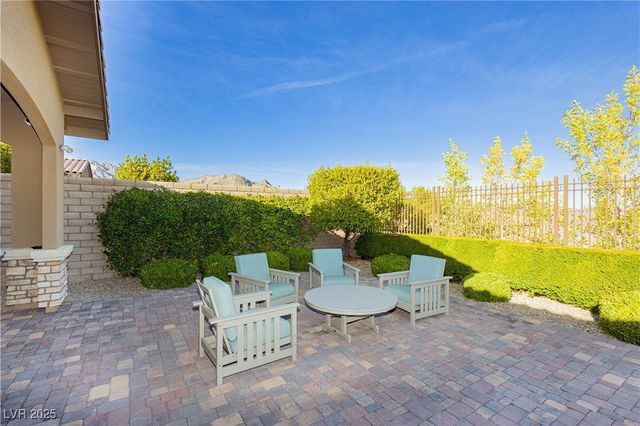 242 Evante Street, Las Vegas, NV 89138