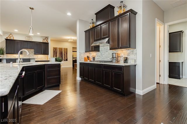 242 Evante Street, Las Vegas, NV 89138