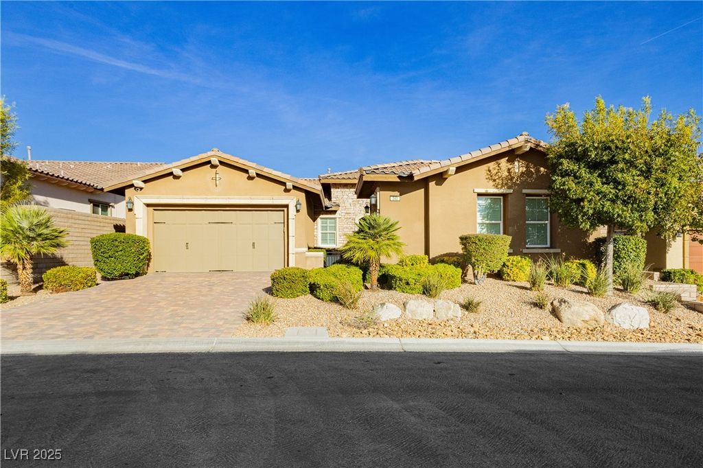 242 Evante Street, Las Vegas, NV 89138