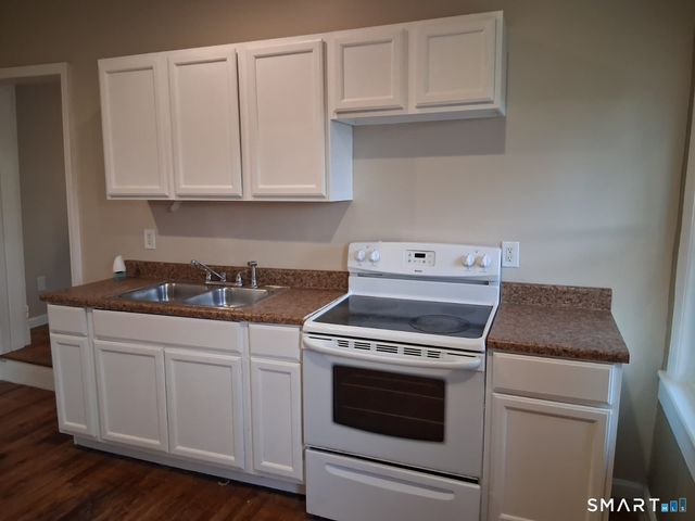 100 Mount Pleasant Street, Derby, CT 06418