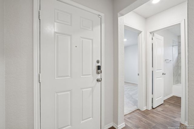 3322 Stoney Knoll, San Antonio, TX 78245