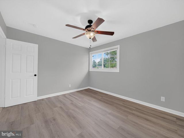 4906 UPLAND DR, Alexandria, VA 22310