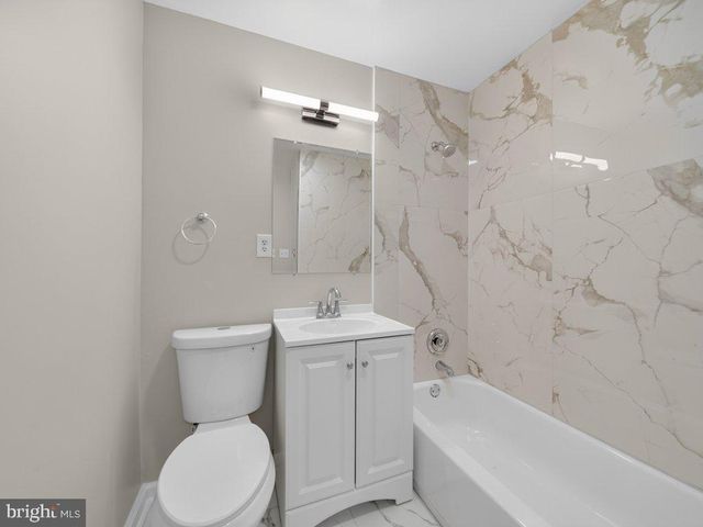 4906 UPLAND DR, Alexandria, VA 22310