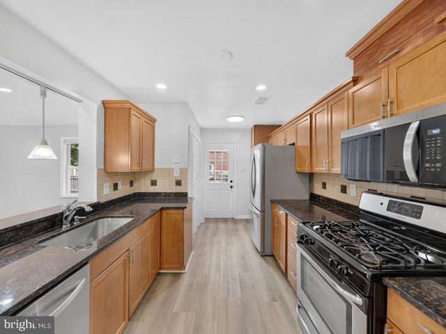 4906 UPLAND DR, Alexandria, VA 22310