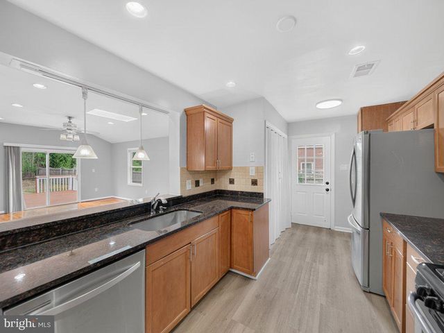 4906 UPLAND DR, Alexandria, VA 22310