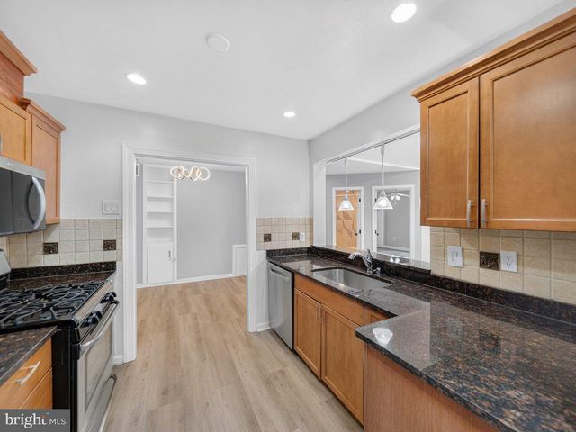 4906 UPLAND DR, Alexandria, VA 22310