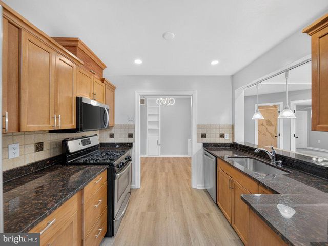 4906 UPLAND DR, Alexandria, VA 22310