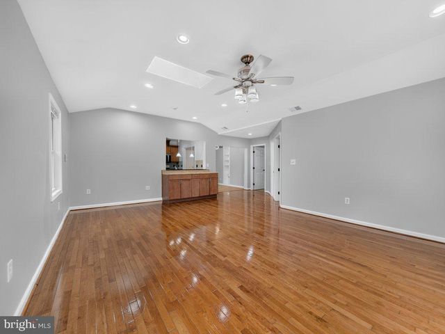 4906 UPLAND DR, Alexandria, VA 22310