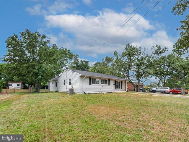 4906 UPLAND DR, Alexandria, VA 22310