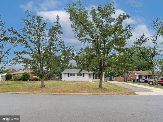 4906 UPLAND DR, Alexandria, VA 22310
