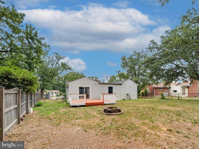 4906 UPLAND DR, Alexandria, VA 22310
