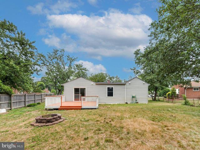 4906 UPLAND DR, Alexandria, VA 22310