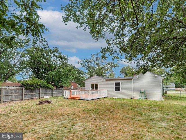 4906 UPLAND DR, Alexandria, VA 22310