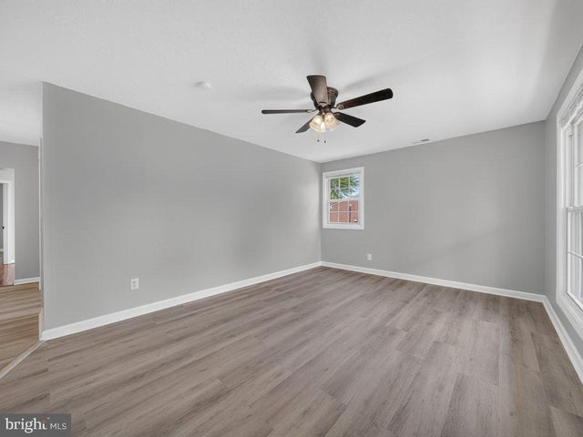 4906 UPLAND DR, Alexandria, VA 22310