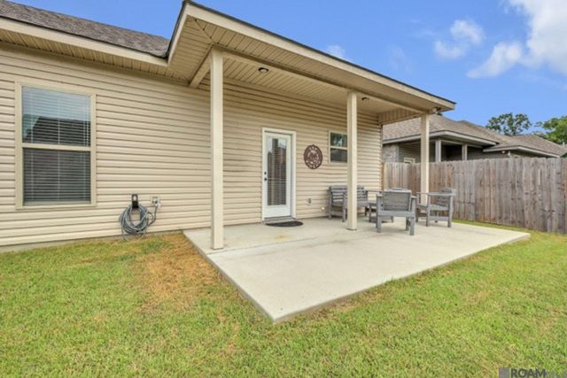 7248 Kenilworth Crossing Ave, Baton Rouge, LA 70820