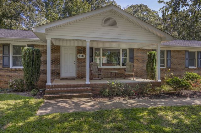 316 Mountain Estates Road, Pickens, SC 29671