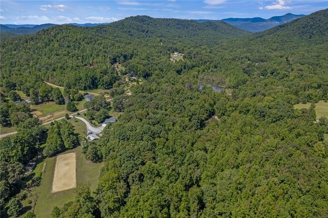 316 Mountain Estates Road, Pickens, SC 29671