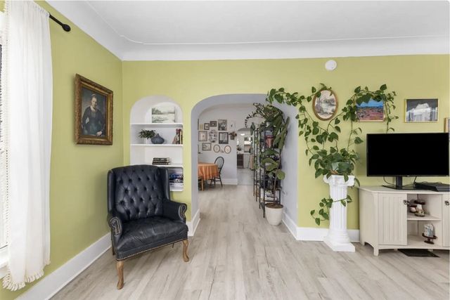 1004 Crosby Street, Grand Rapids, MI 49504