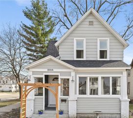 1004 Crosby Street, Grand Rapids, MI 49504